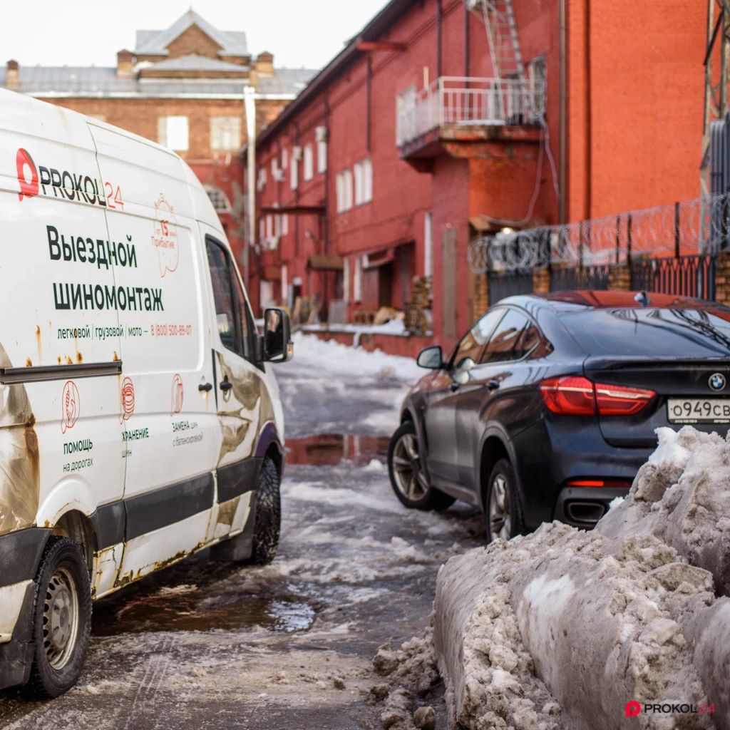 Выездной шиномонтаж на загородном шоссе: удобство и преимущества мобильных сервисов для автомобилистов